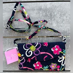 Vera Bradley Ribbons Wallet Wristlet Full Zip Close Navy Blue Flowers NWT